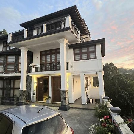Golden King Residence - Free Pickup From Kandy Railway Station Exterior foto