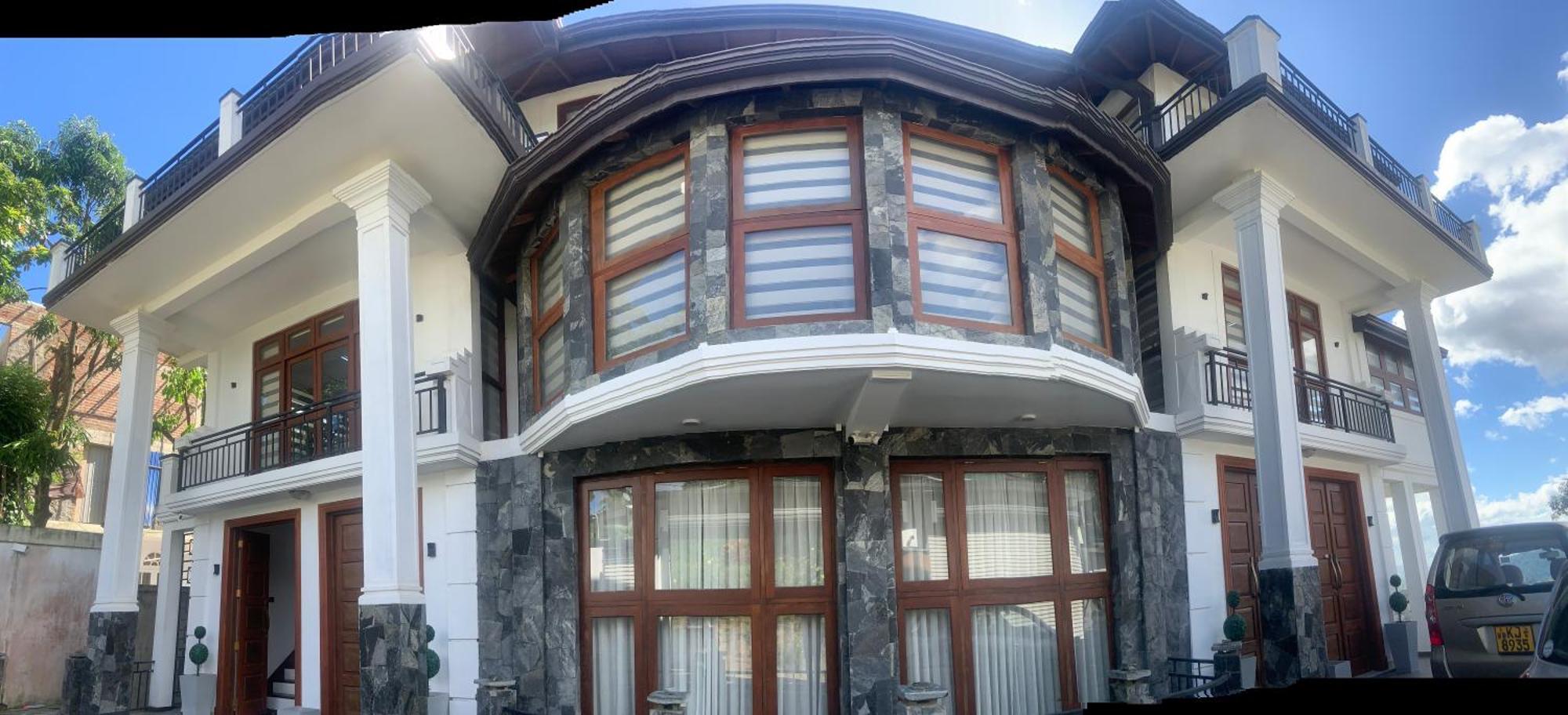 Golden King Residence - Free Pickup From Kandy Railway Station Exterior foto