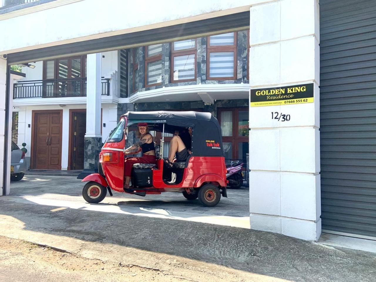 Golden King Residence - Free Pickup From Kandy Railway Station Exterior foto